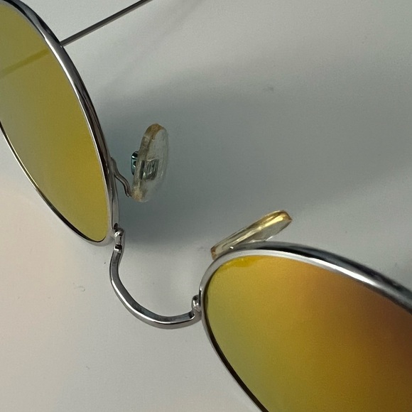 Red tinted sunglasses - Picture 10 of 12